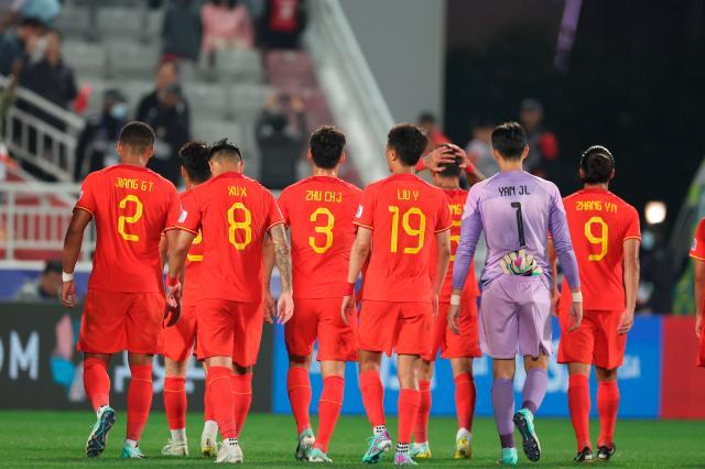 开云体育官网-【观察】进退失据，国足亚洲杯首秀难言及格